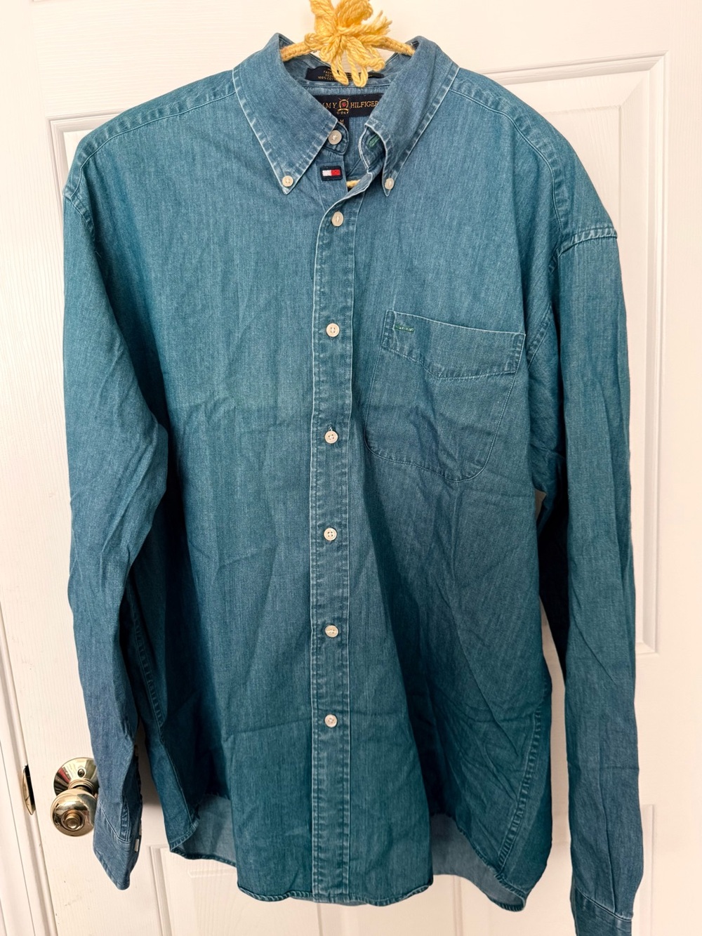 Vintage Nineties Tommy Hilfiger Blue Denim chambray Button-Down Shirt medium